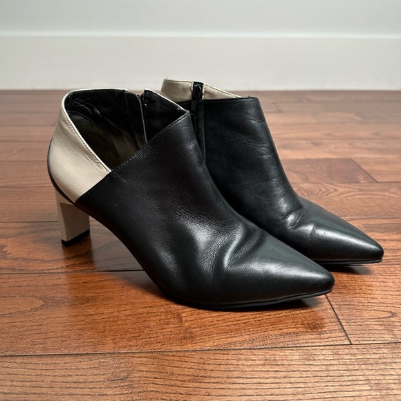 Zvelle Electra Pointed Toe Ankle Booties - Made in Brazil - Picture 3 of 12